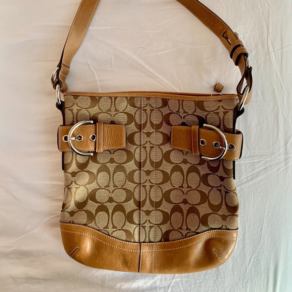 Coach shoulder bag - Picture 1 of 2